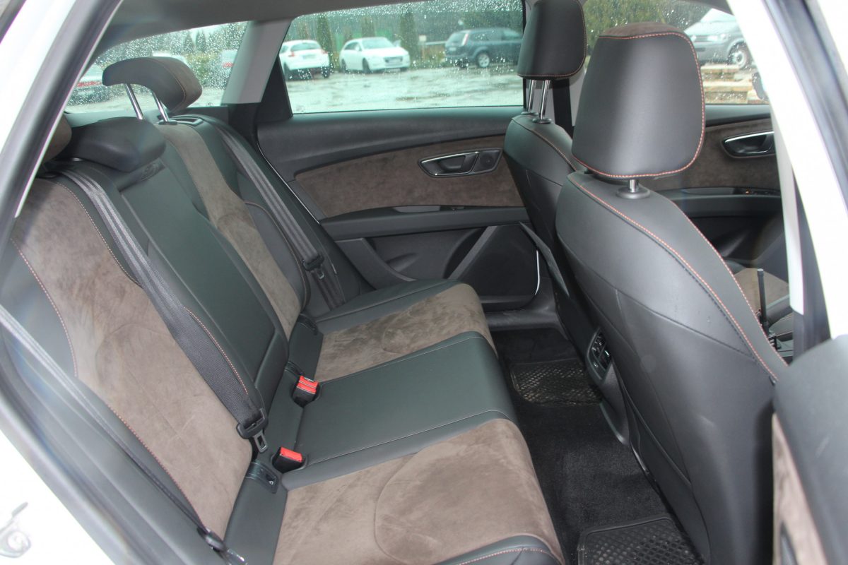 SEAT LEON