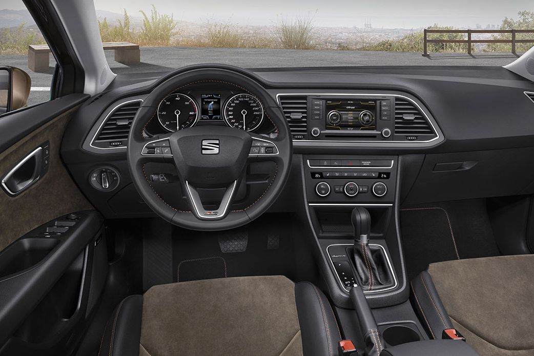 SEAT LEON