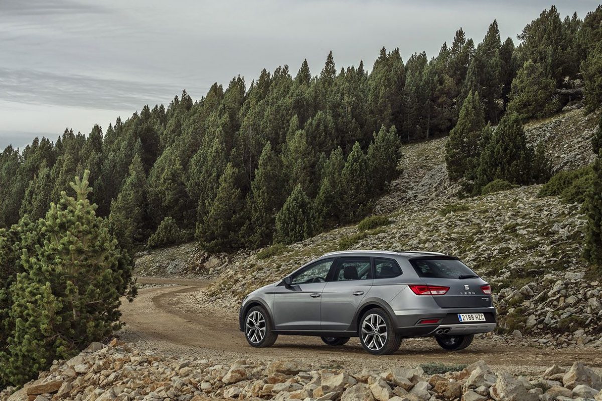 SEAT LEON