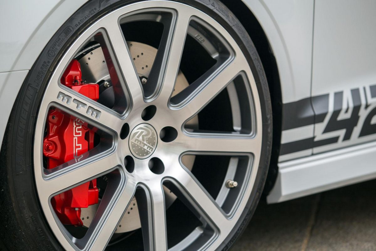 AUDI