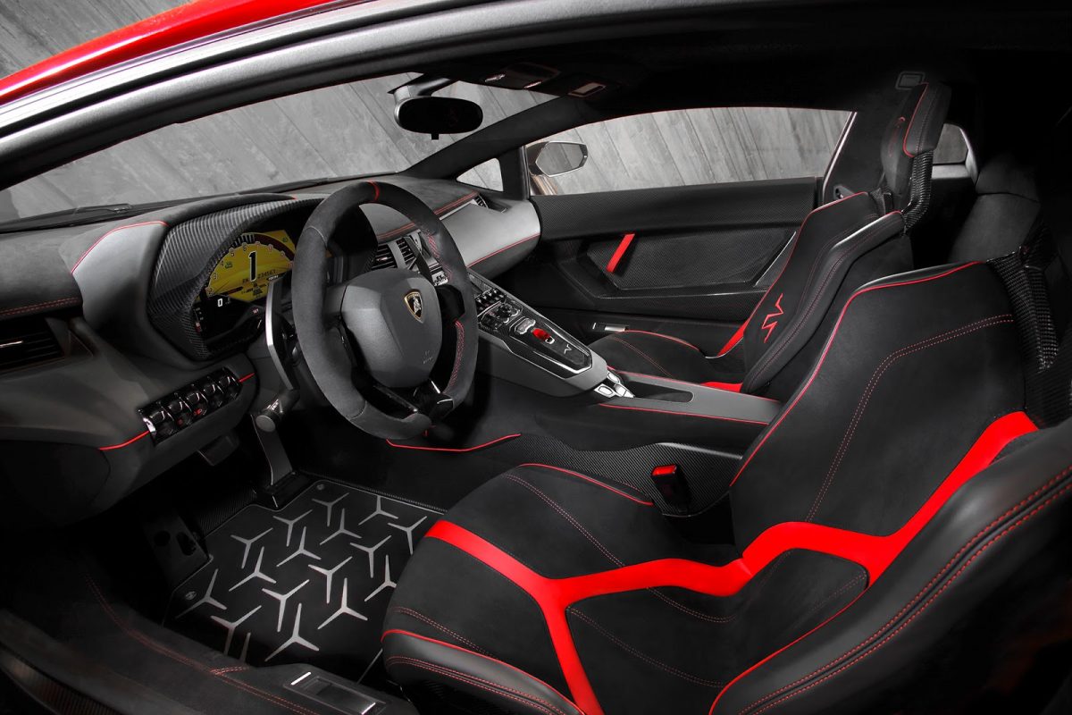 LAMBORGHINI