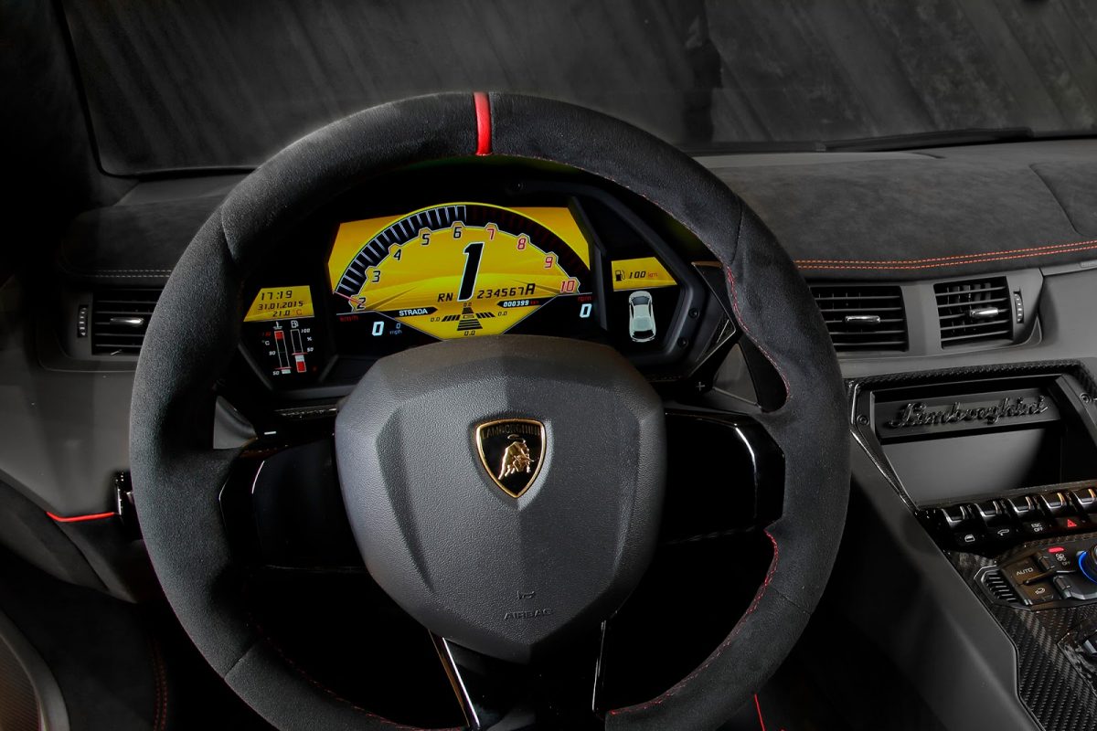 LAMBORGHINI