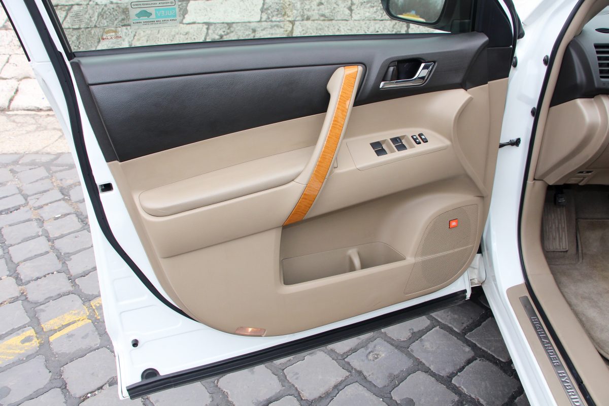 TOYOTA HIGHLANDER