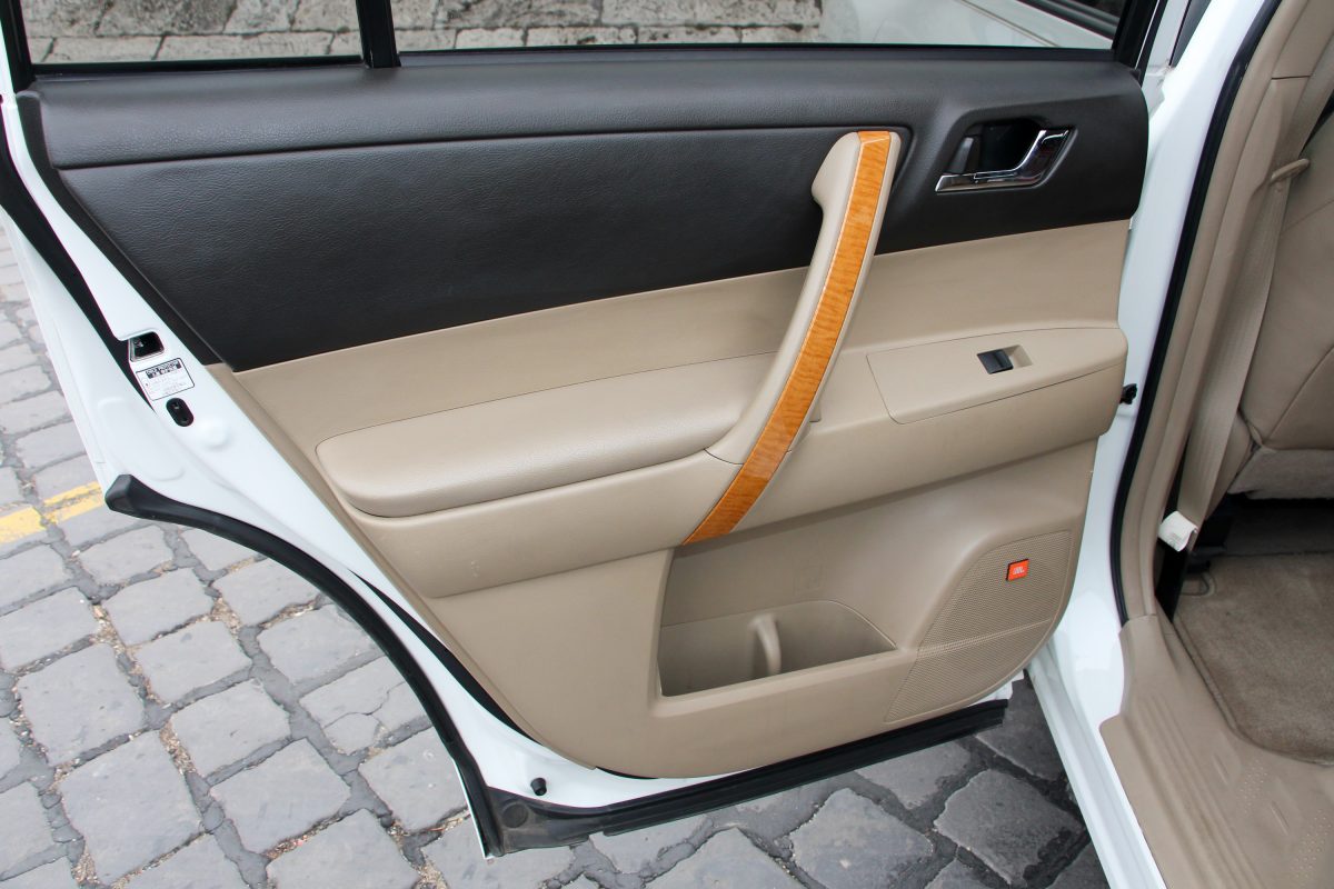 TOYOTA HIGHLANDER