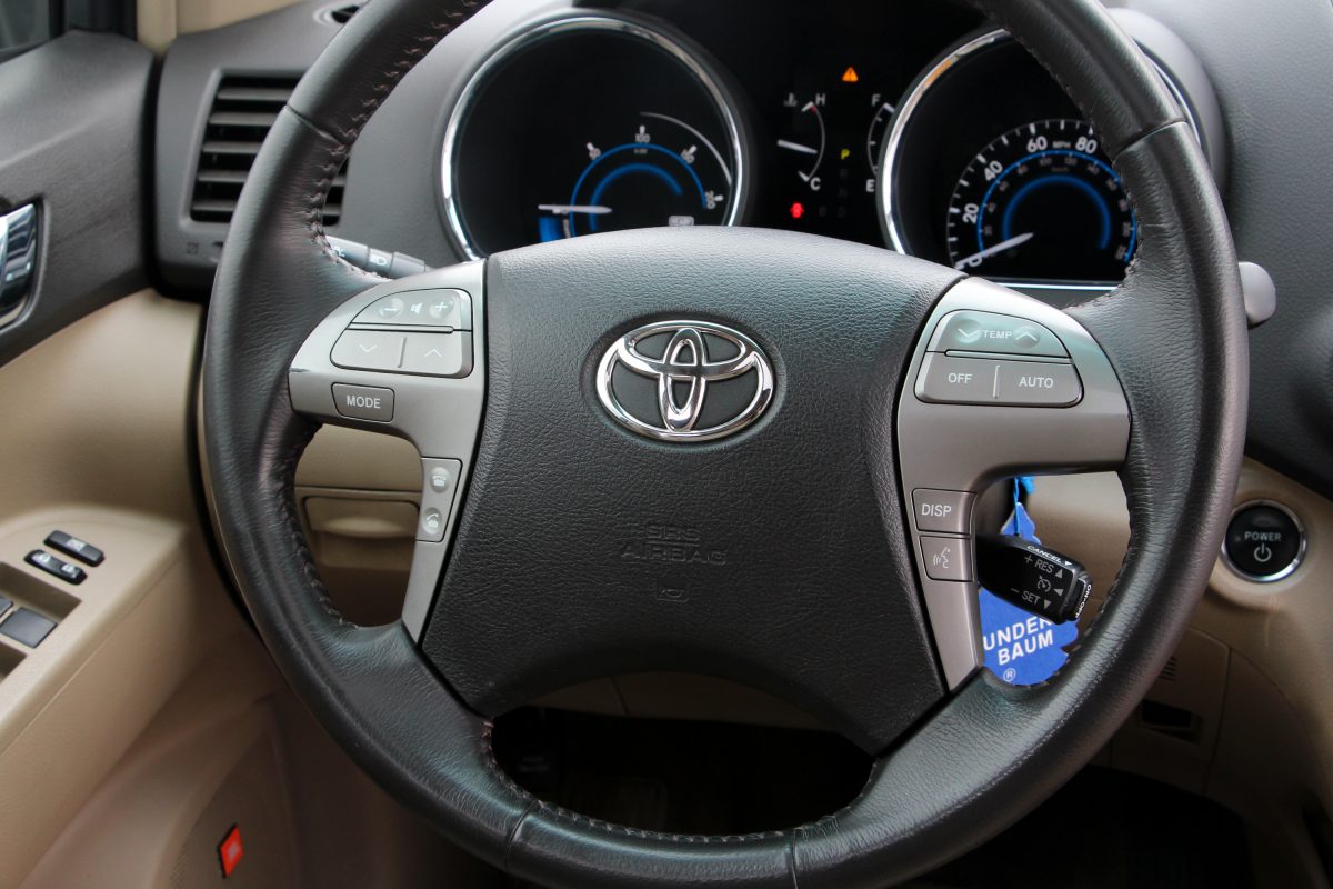 TOYOTA HIGHLANDER