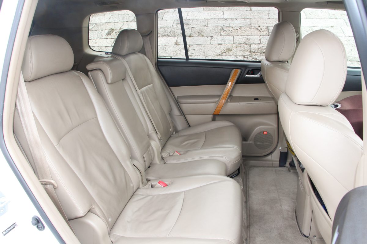 TOYOTA HIGHLANDER