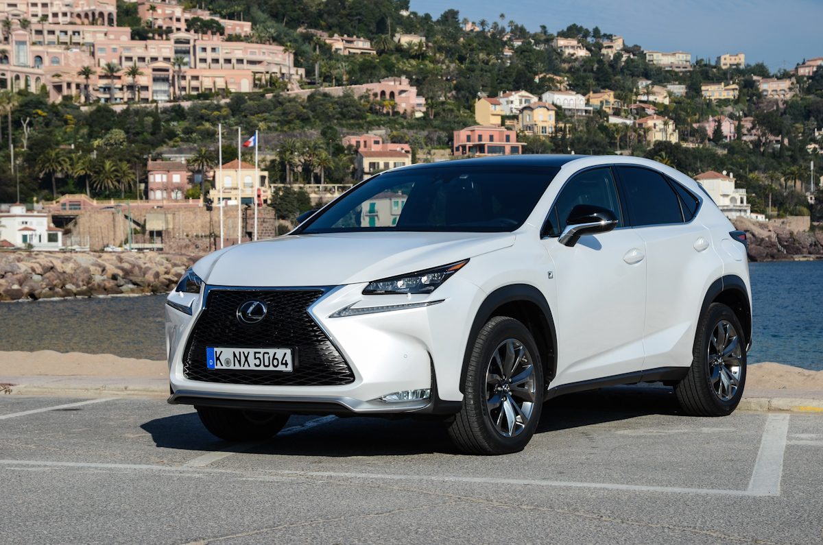 LEXUS