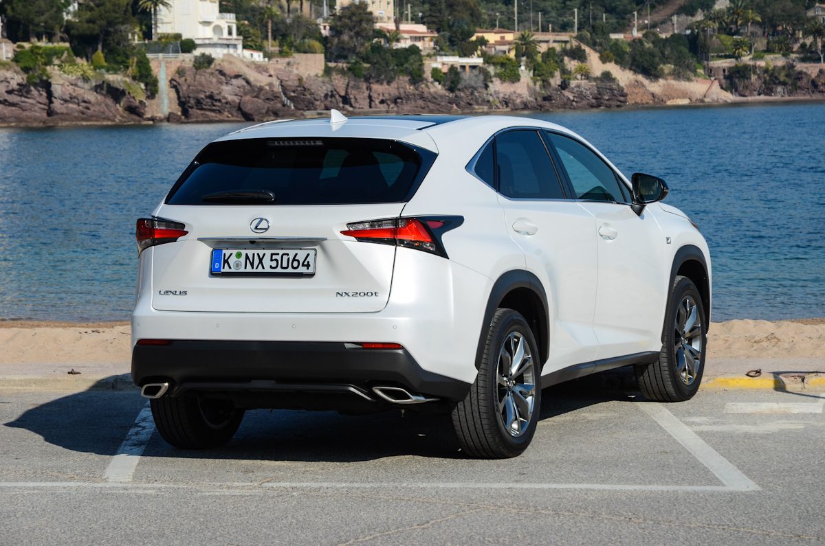 LEXUS