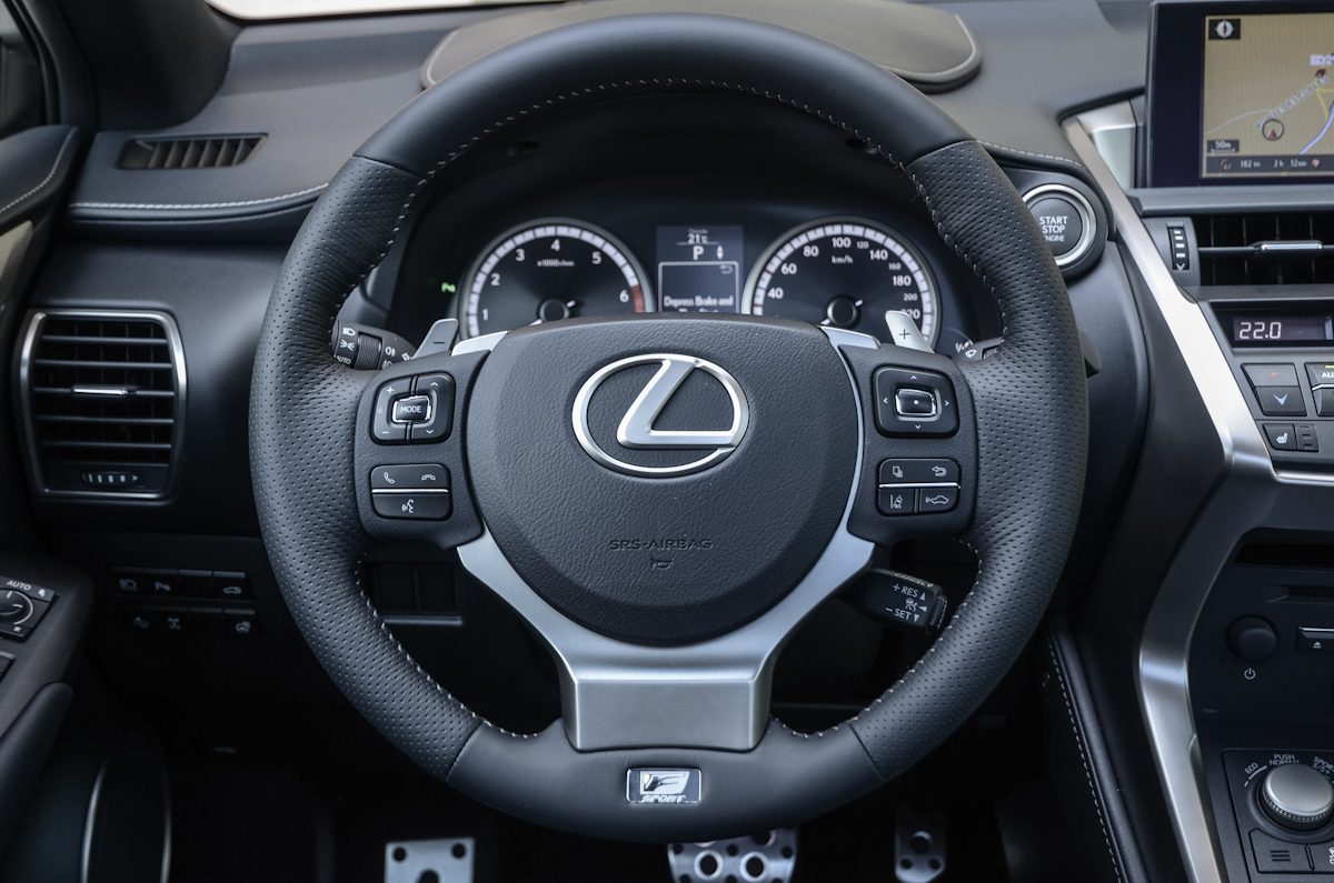 LEXUS