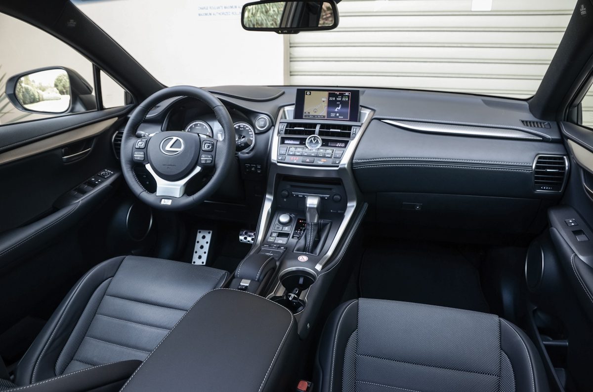 LEXUS