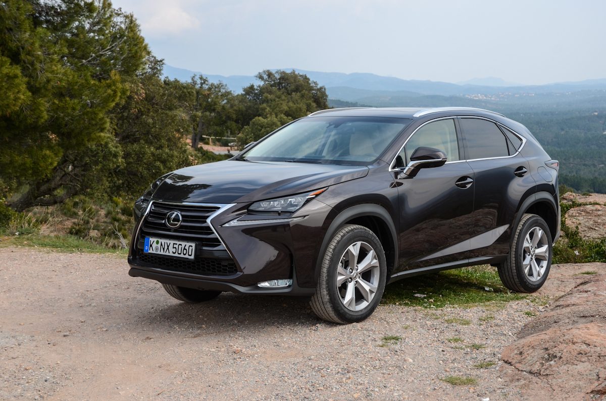LEXUS