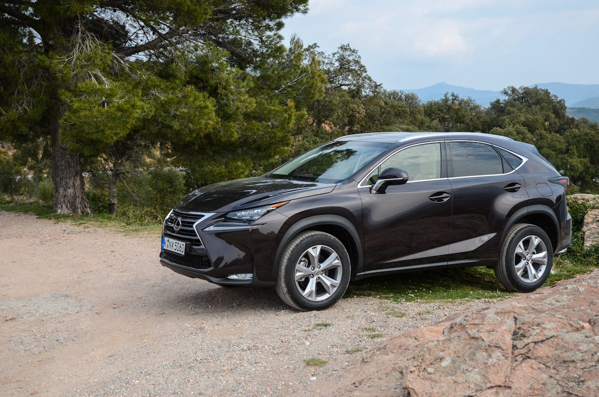 LEXUS