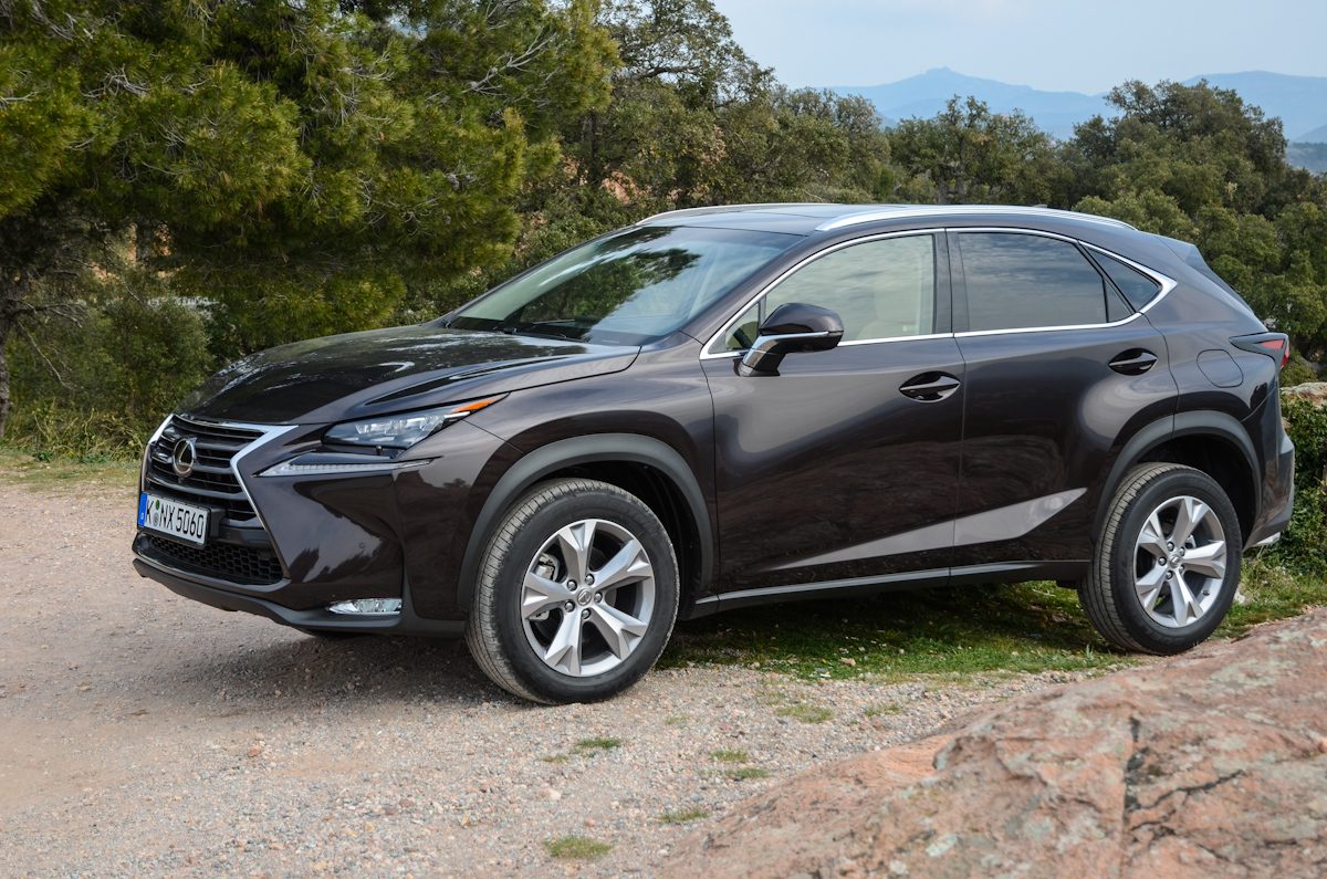 LEXUS