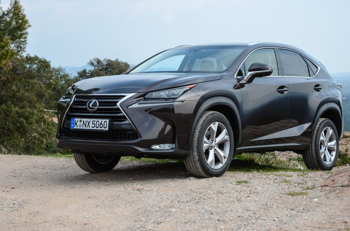 LEXUS