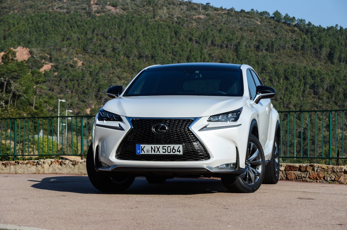LEXUS
