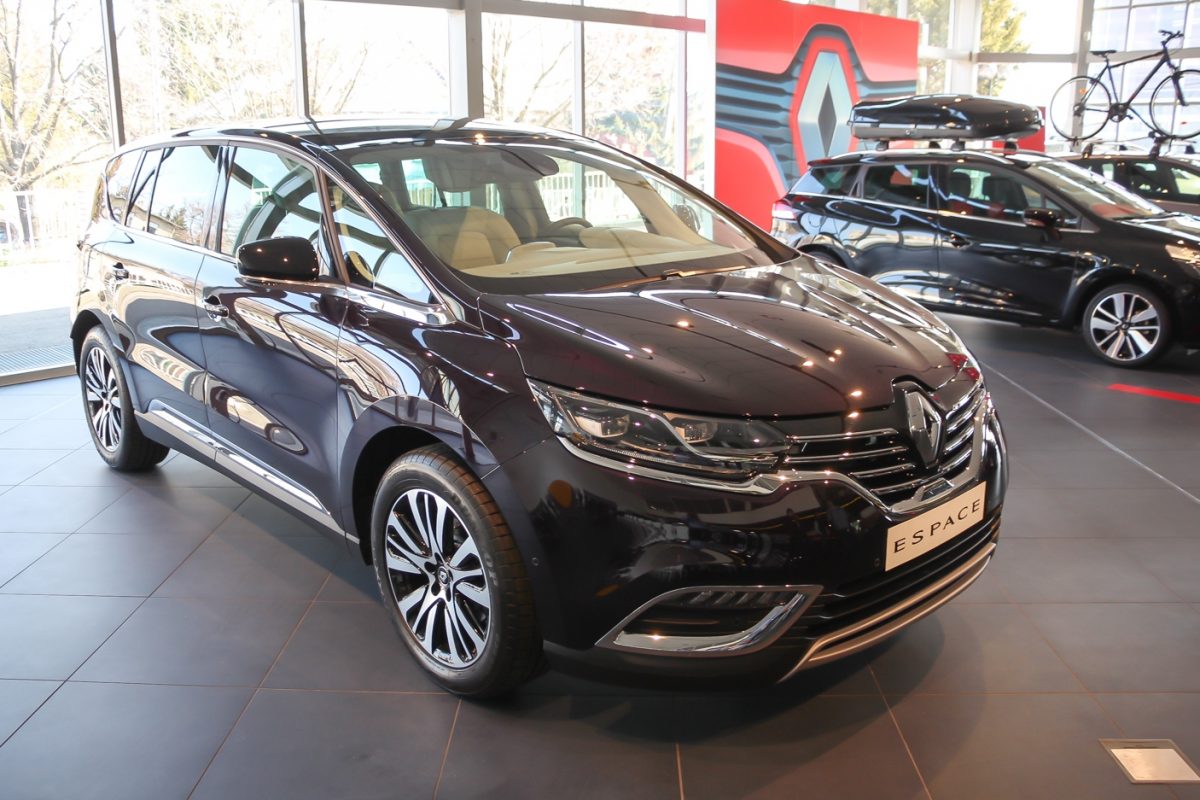 RENAULT