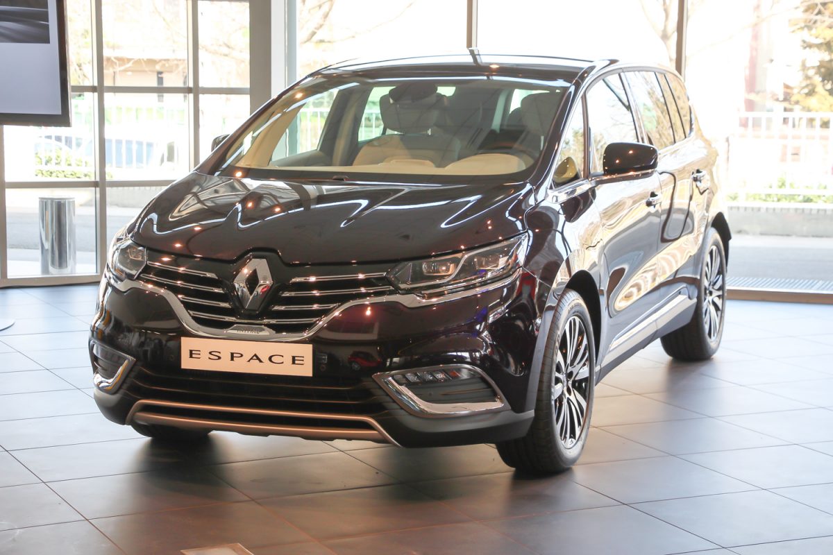 RENAULT