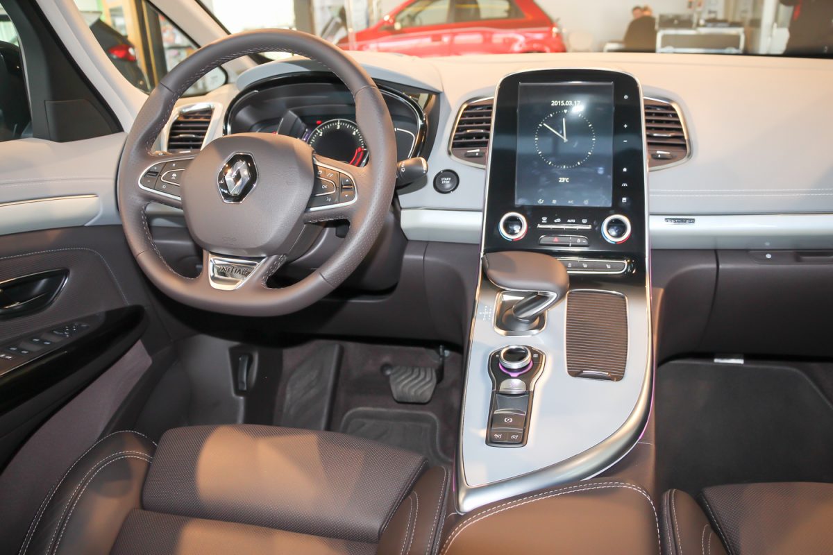 RENAULT