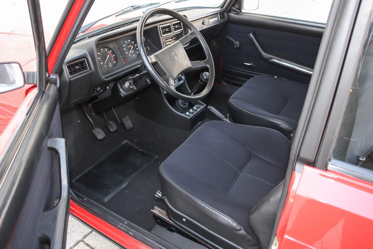 LADA