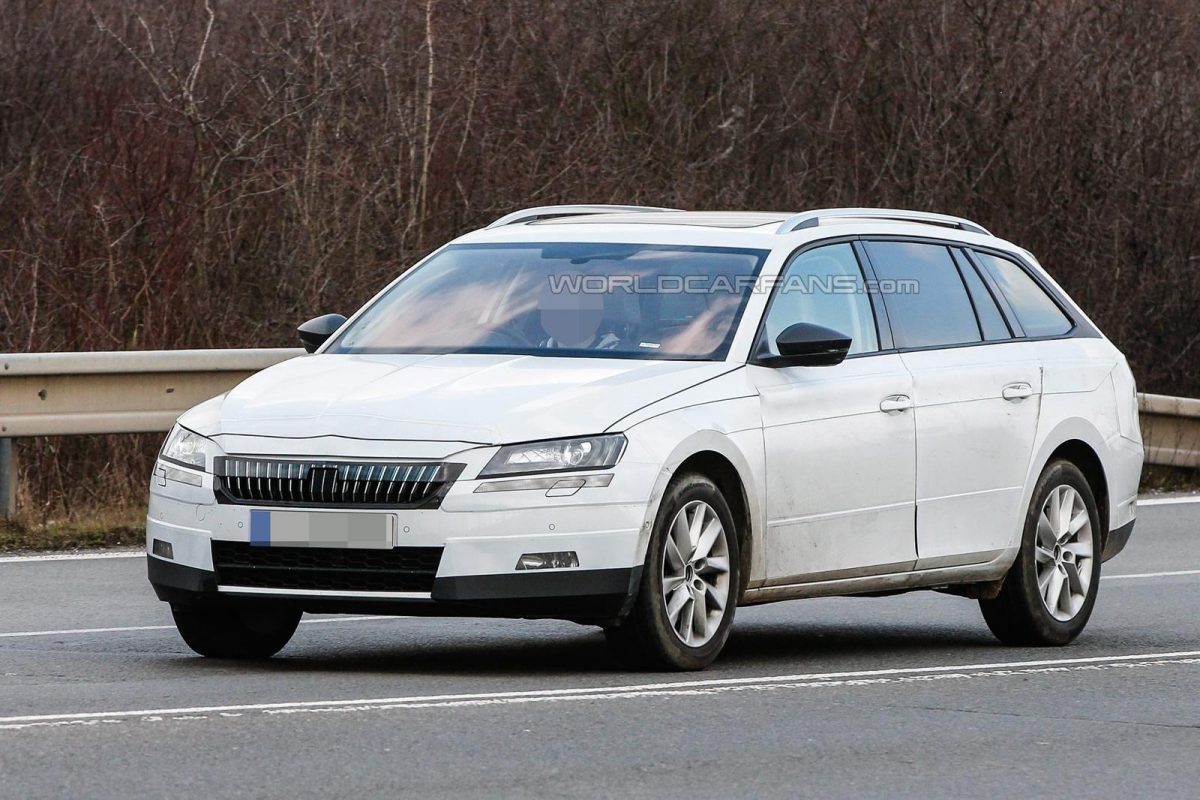 SKODA SUPERB