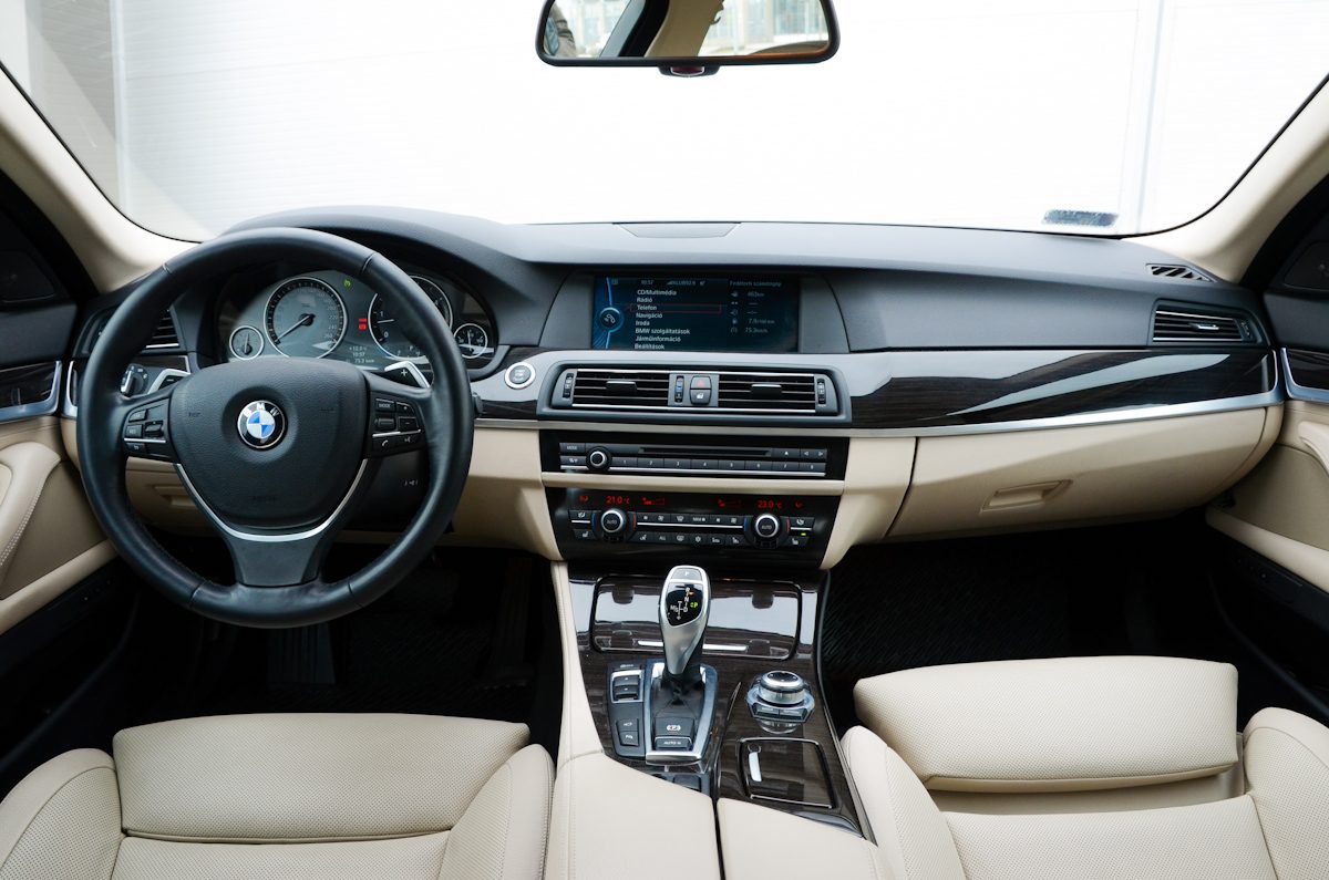 BMW 530