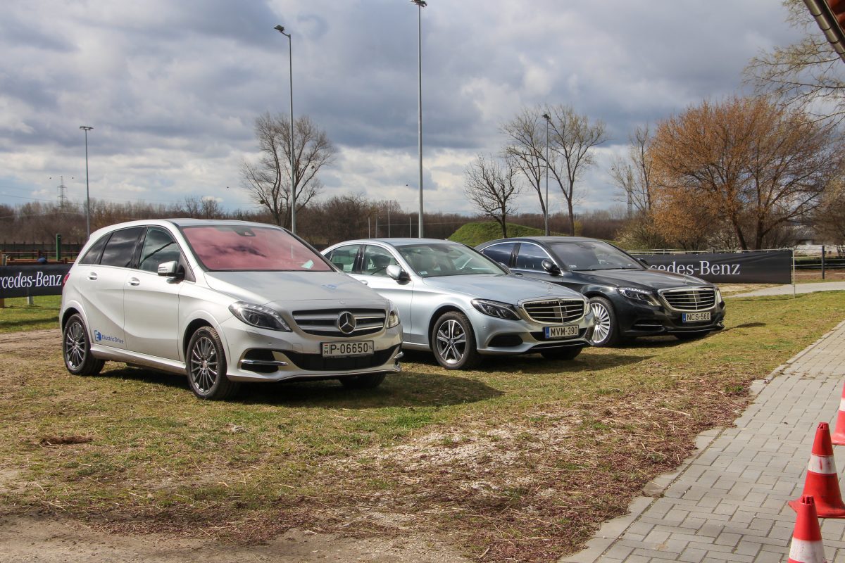 MERCEDES-BENZ