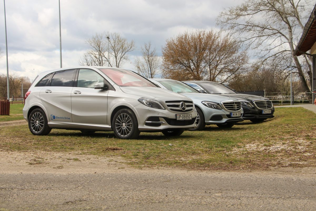 MERCEDES-BENZ