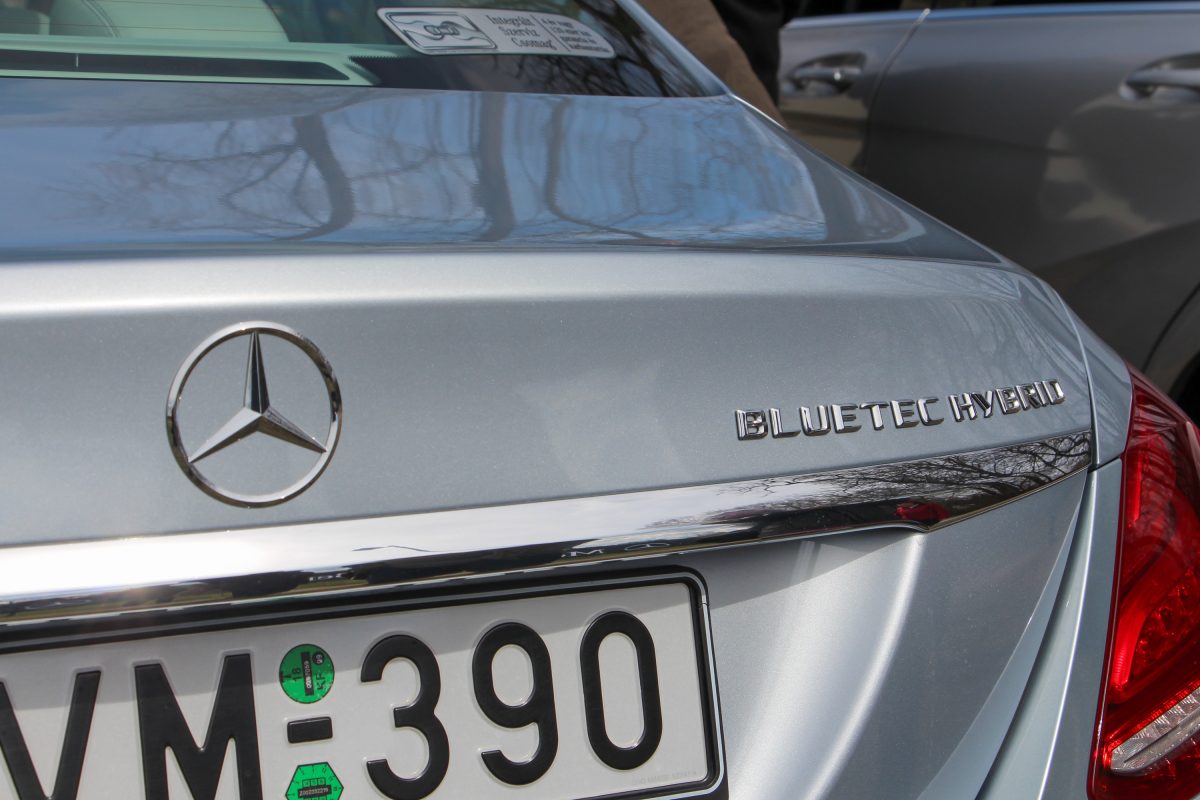 MERCEDES-BENZ