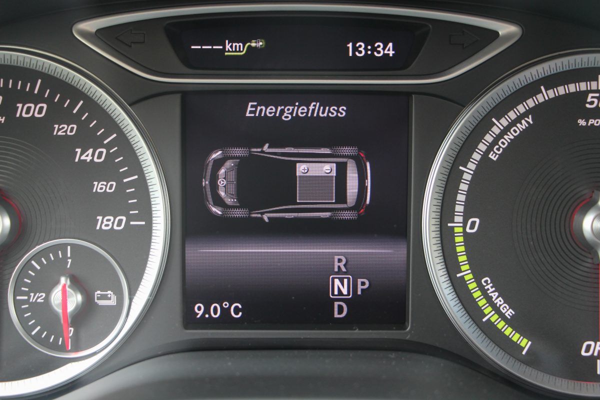 MERCEDES-BENZ