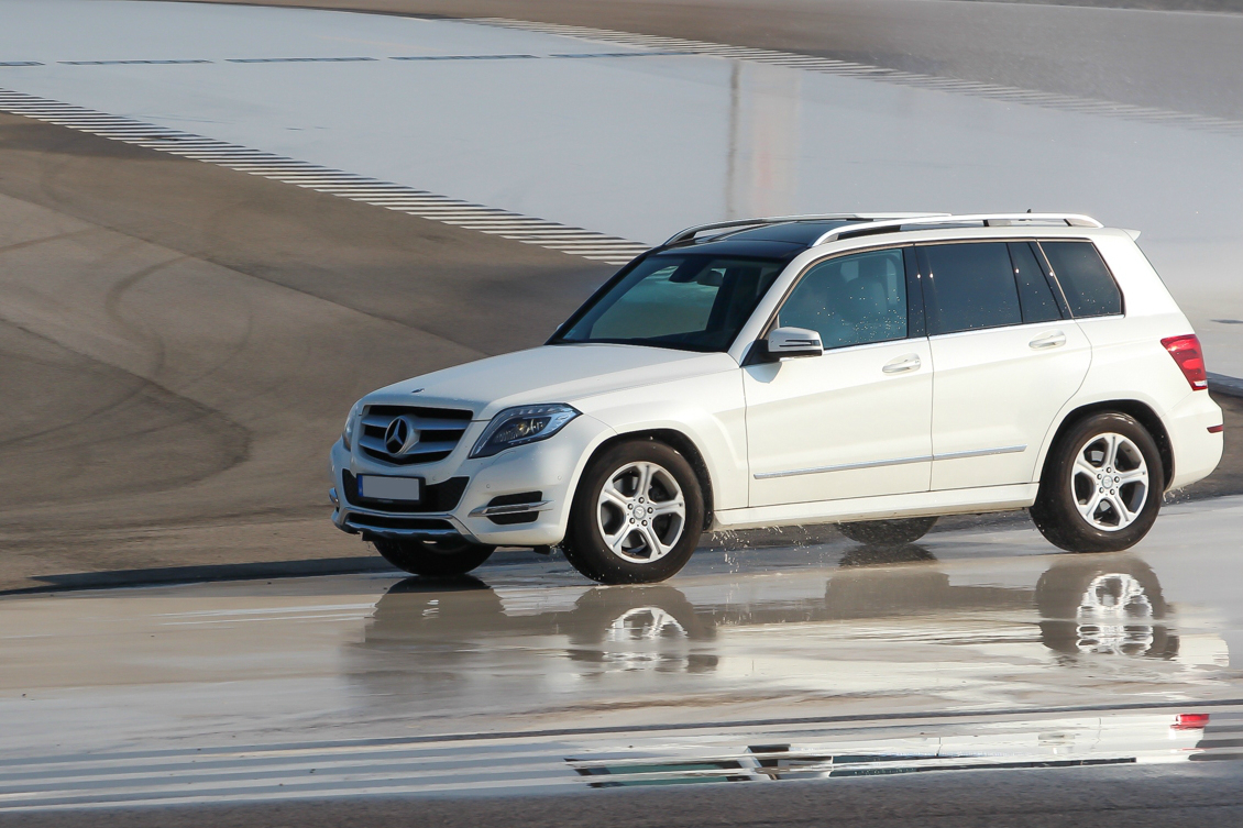 MERCEDES-BENZ