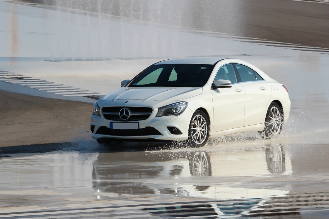 MERCEDES-BENZ
