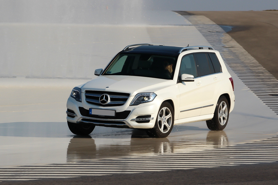 MERCEDES-BENZ