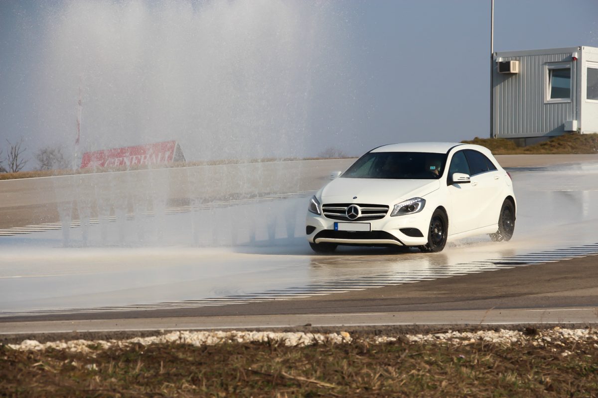 MERCEDES-BENZ