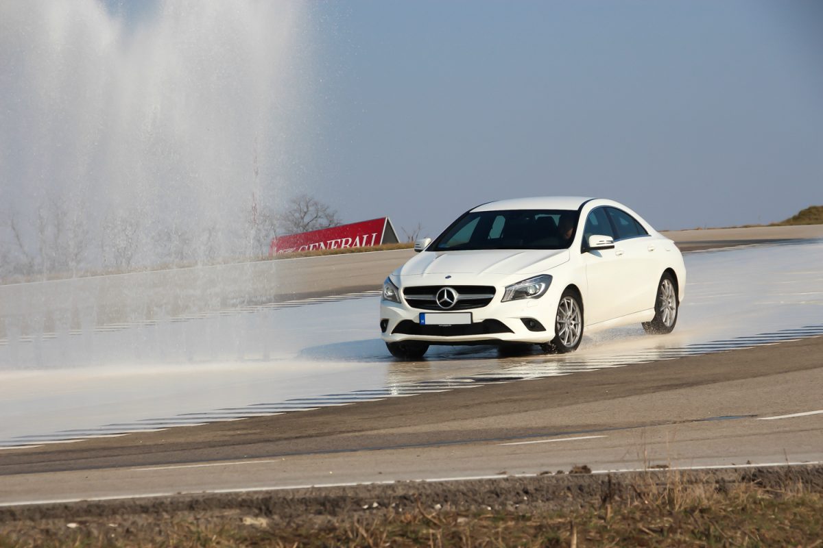 MERCEDES-BENZ