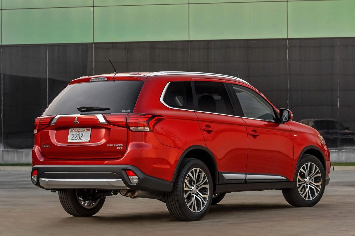 MITSUBISHI OUTLANDER