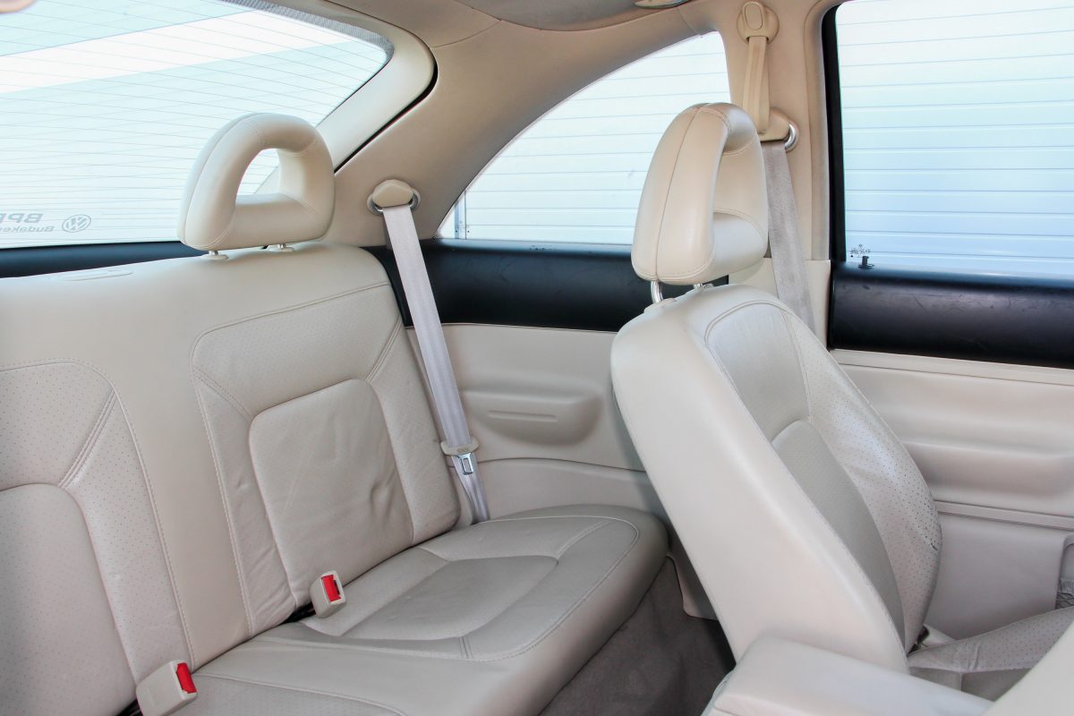 VOLKSWAGEN NEW BEETLE