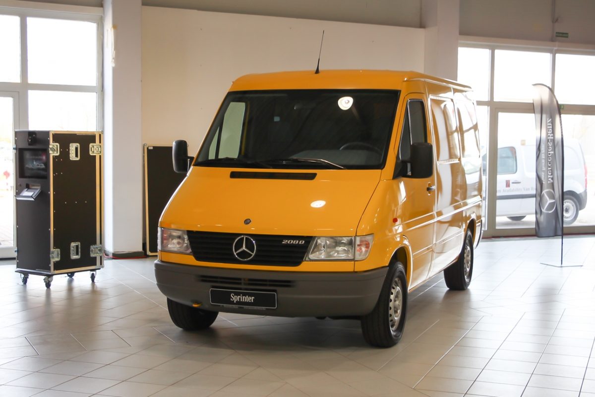 MERCEDES-BENZ
