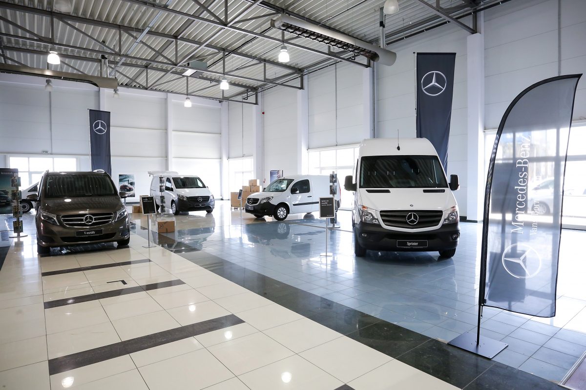MERCEDES-BENZ