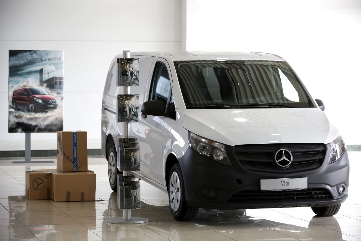 MERCEDES-BENZ
