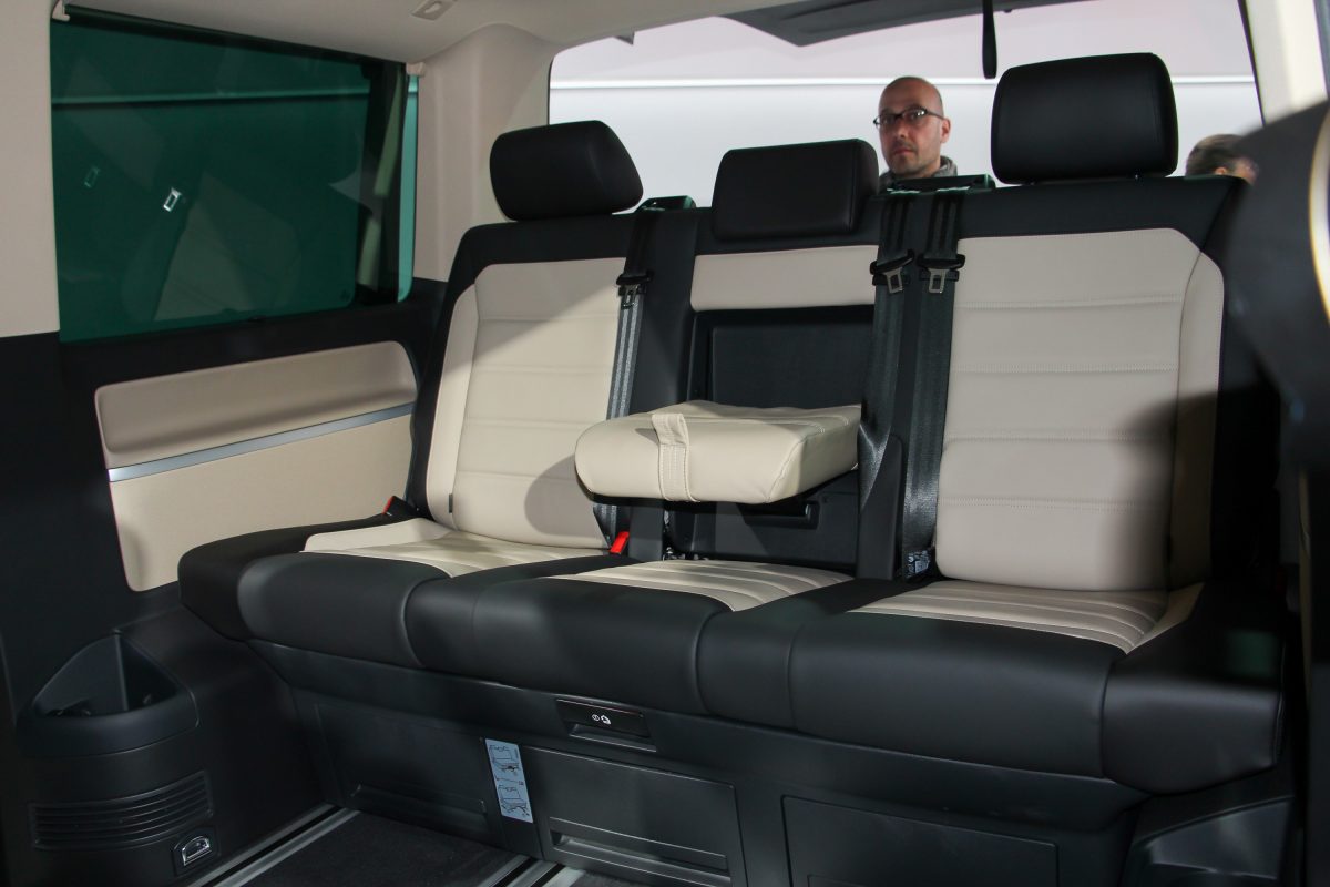 VOLKSWAGEN TRANSPORTER