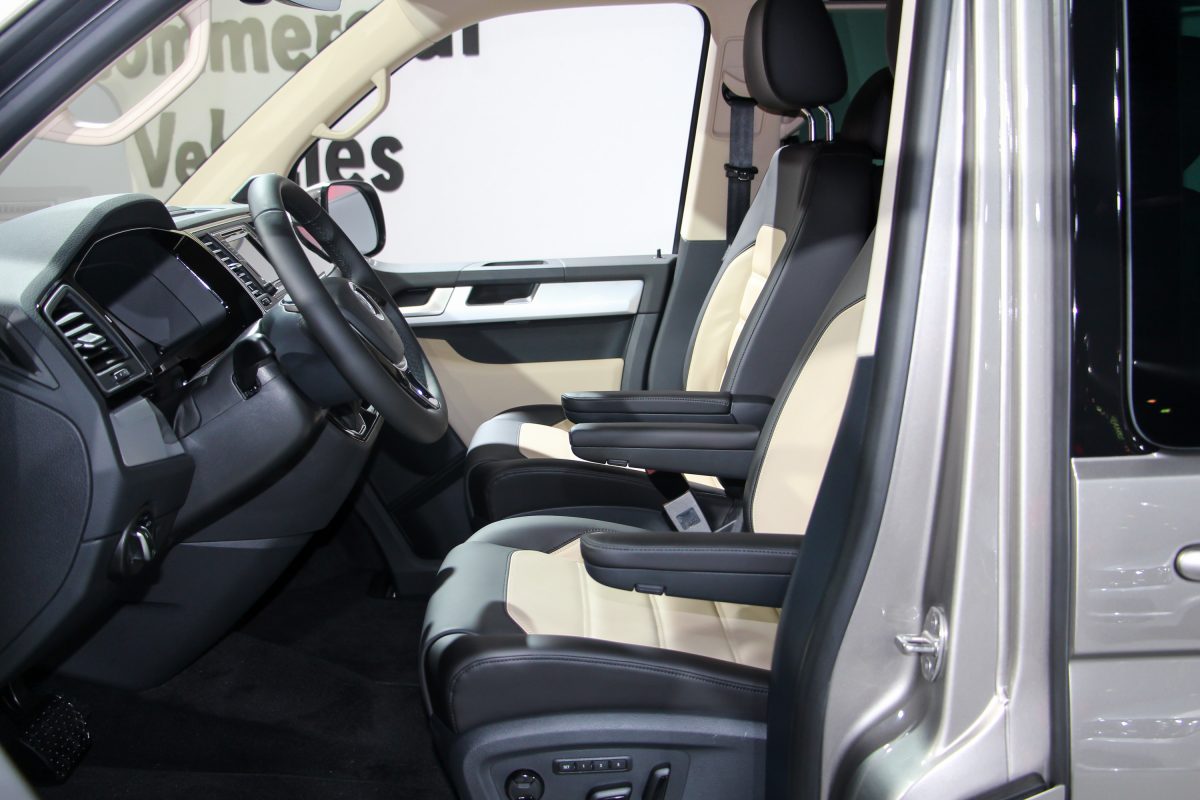 VOLKSWAGEN TRANSPORTER