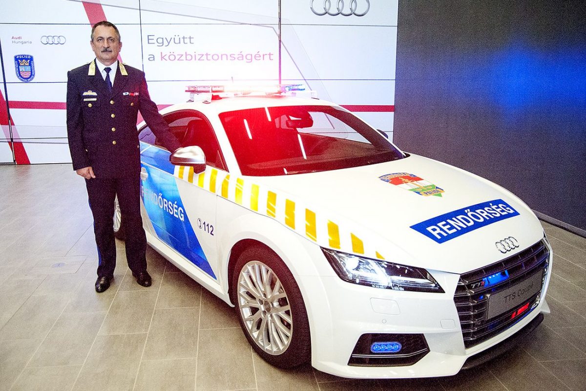AUDI