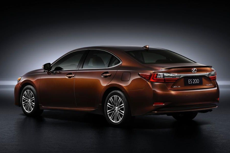 LEXUS