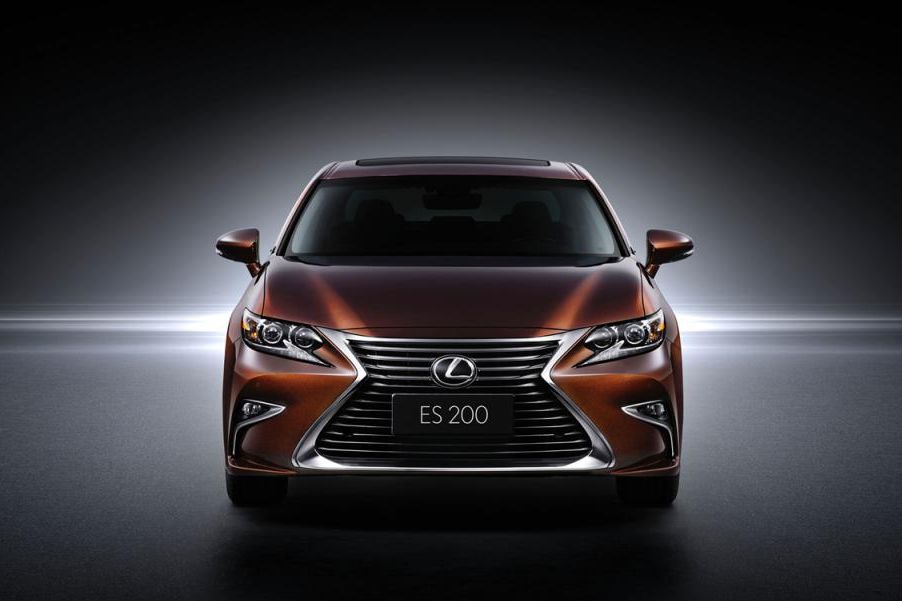 LEXUS
