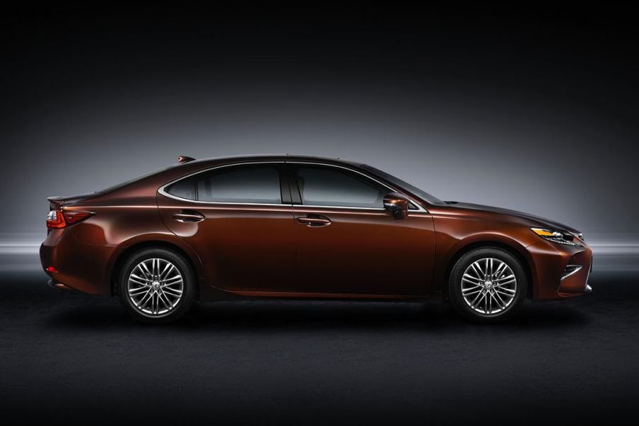 LEXUS