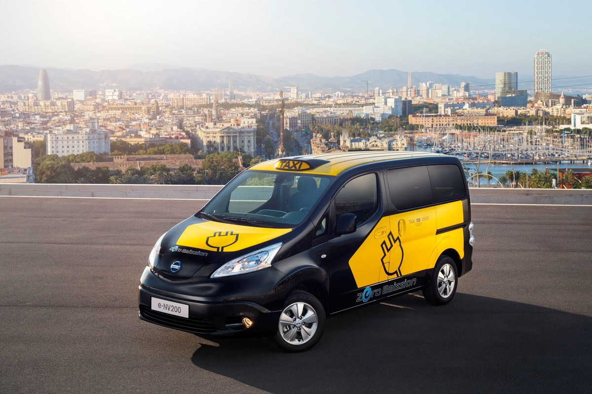 NISSAN LEAF