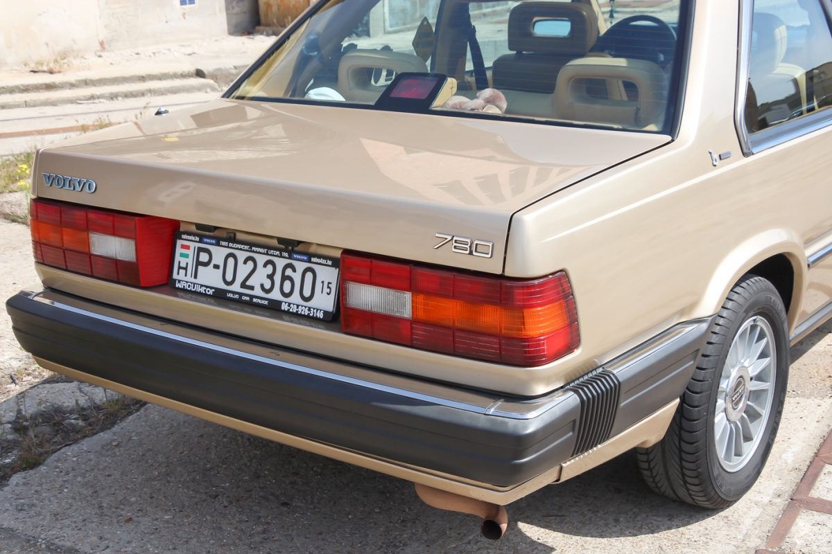 VOLVO