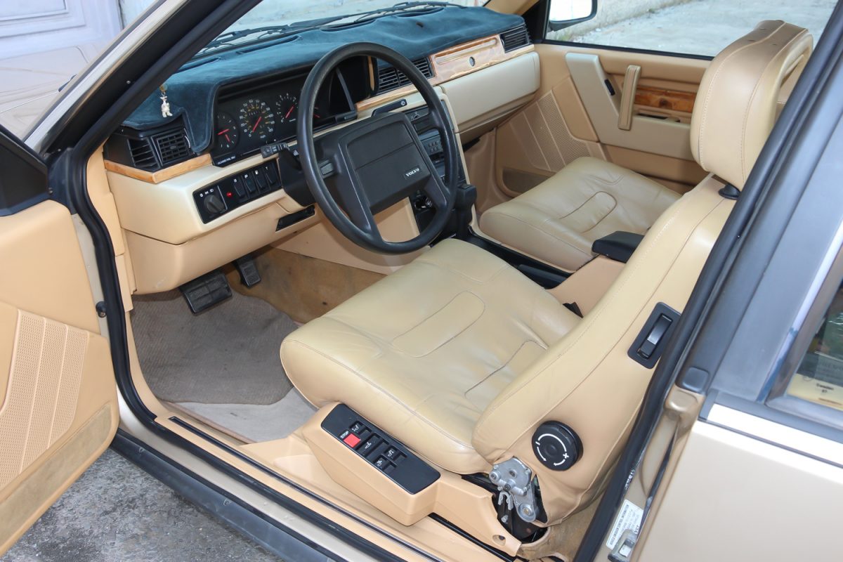 VOLVO