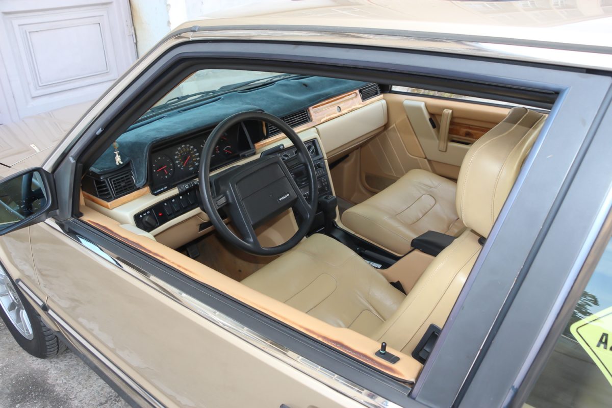 VOLVO