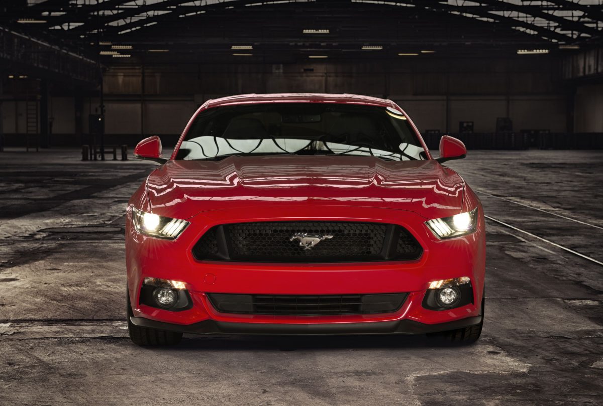 FORD MUSTANG